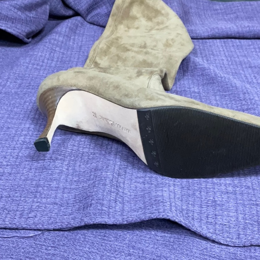 Manolo Blahnik Tan Suede Heeled Boots - Picture 4 of 4